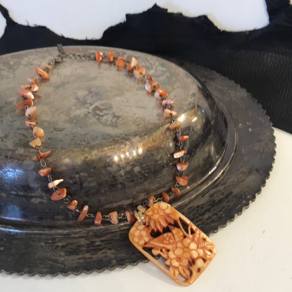 Sea Shell Beaded Necklace - Picture 2 of 6
